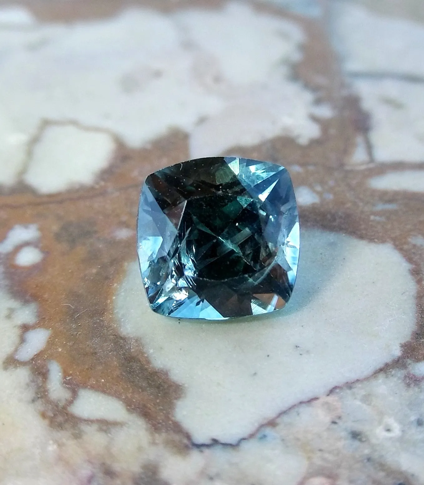 1.53ct BLUE GREEN MONTANA SAPPHIRE ELDORADO BAR