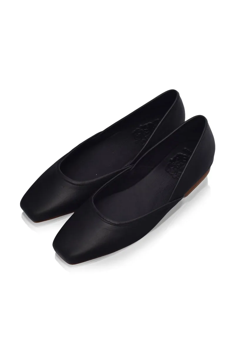 Amore Square Toe Ballet Flats in Black