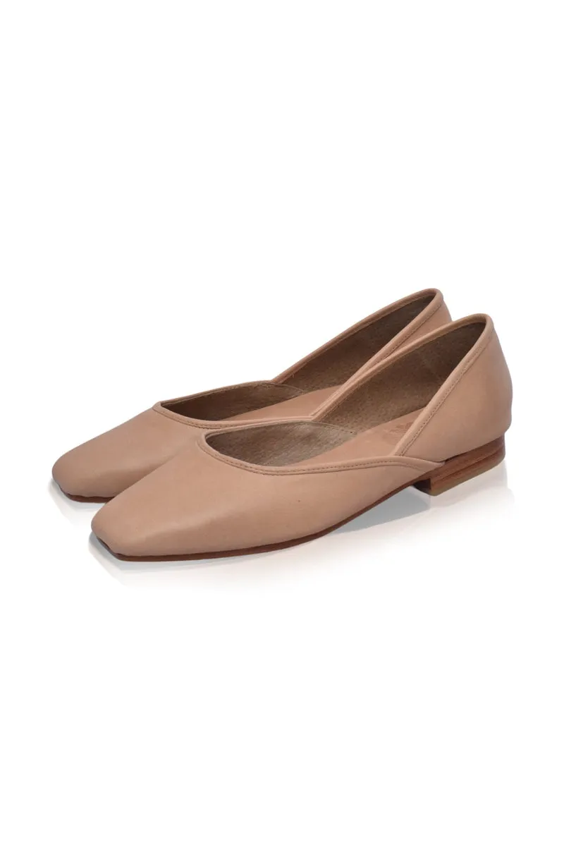 Amore Square Toe Ballet Flats in Black