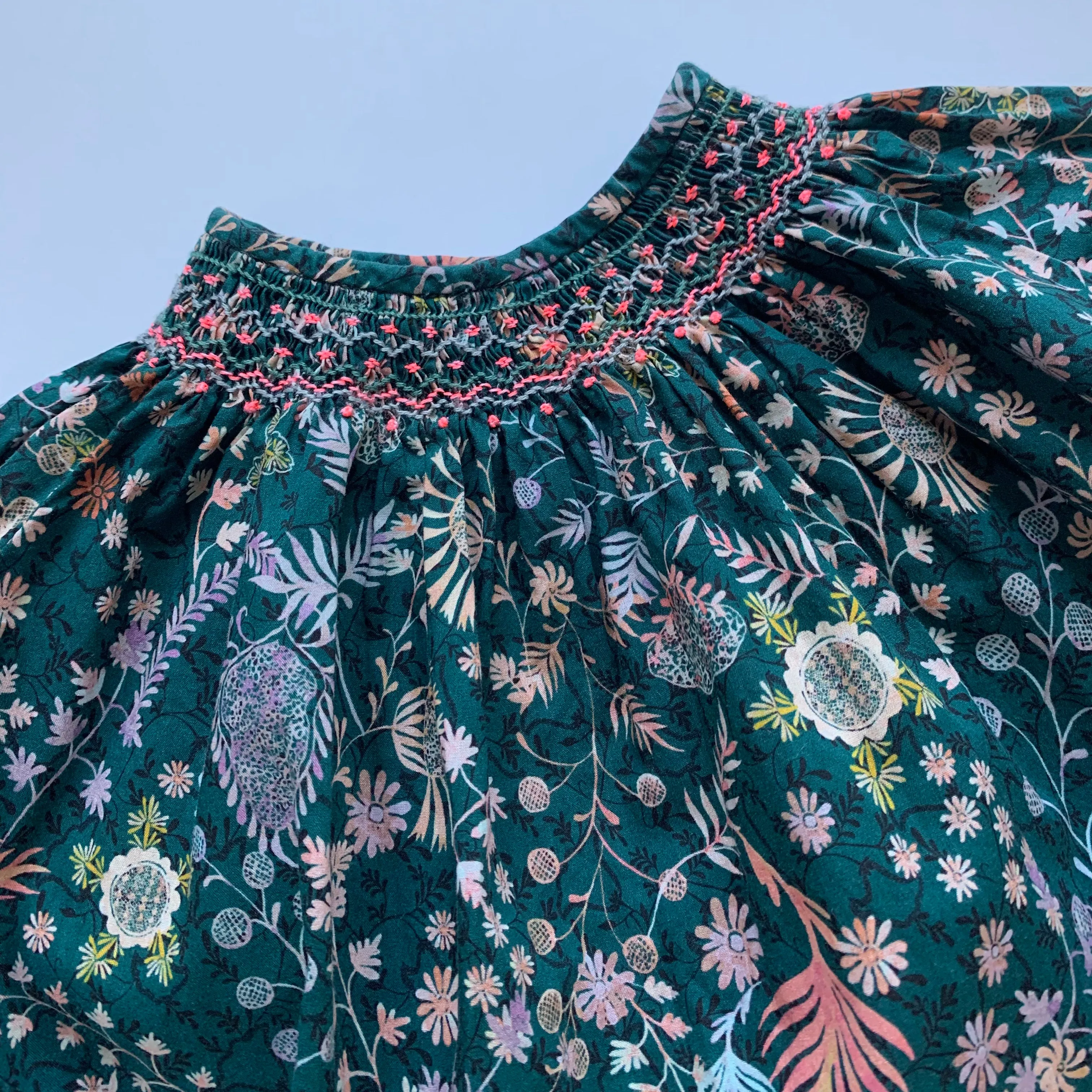 Bonpoint Dark Green Liberty Print Blouse: 6 Months