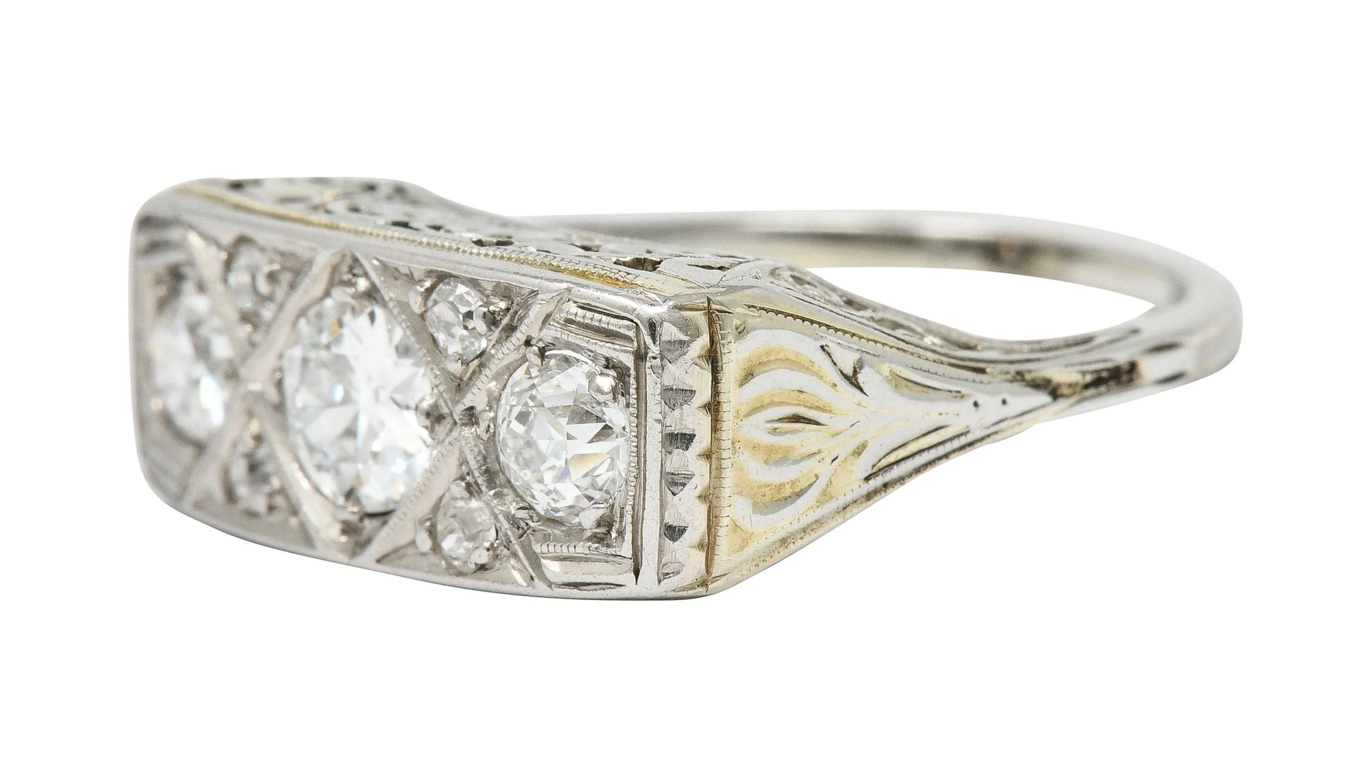 Edwardian 0.87 CTW Diamond Platinum-Topped 18 Karat White Gold Scrolled Band Ring