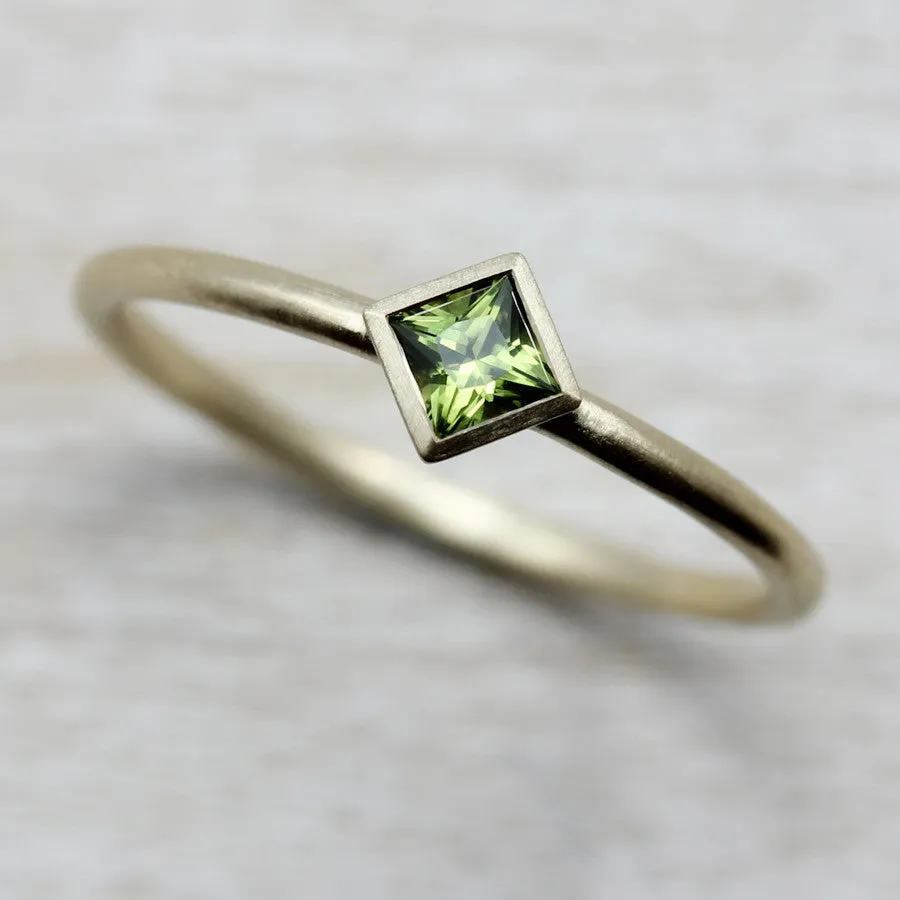 Green Sapphire and Yellow Gold Princess Cut Solitaire