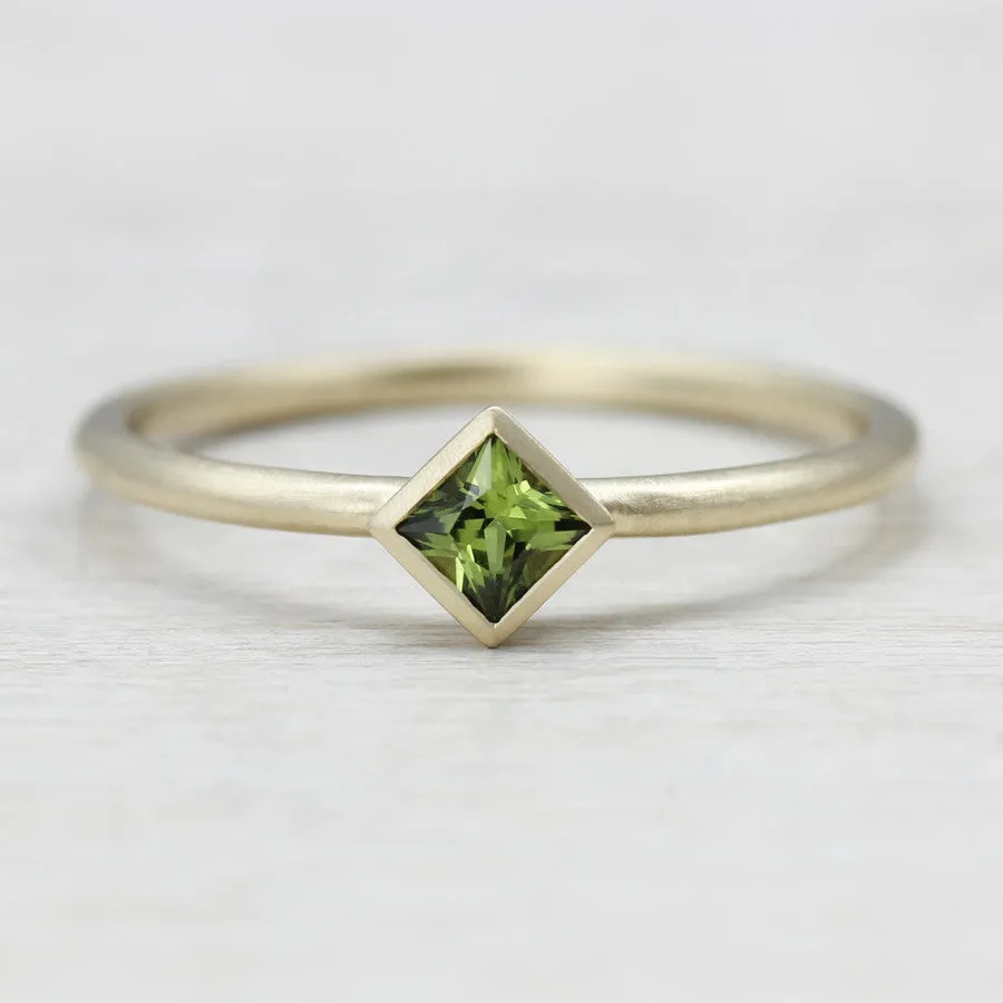 Green Sapphire and Yellow Gold Princess Cut Solitaire