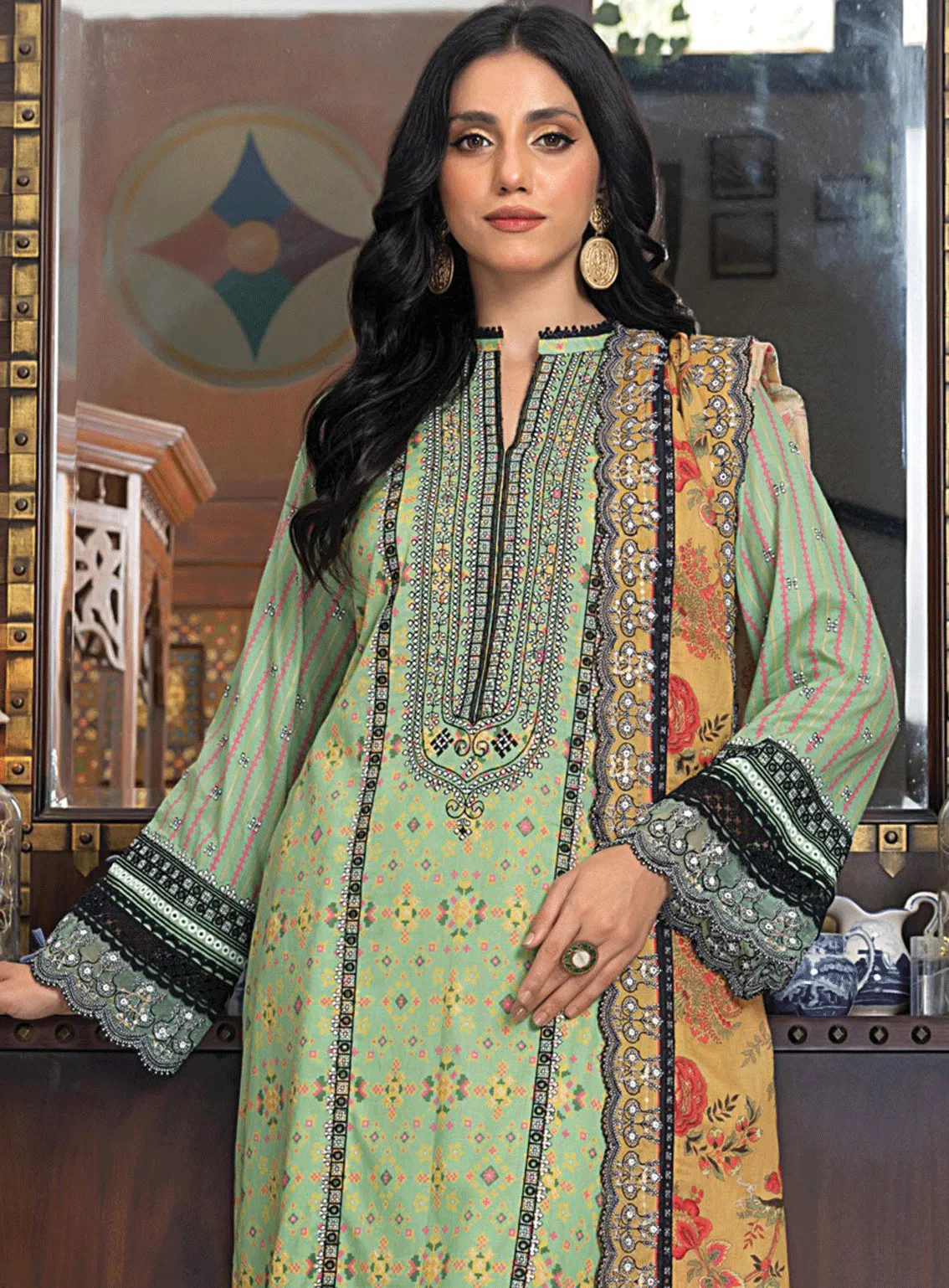 Lakhany Embroidered Lawn Unstitched 3 Piece Suit - LSM23SS LG-SR-0115