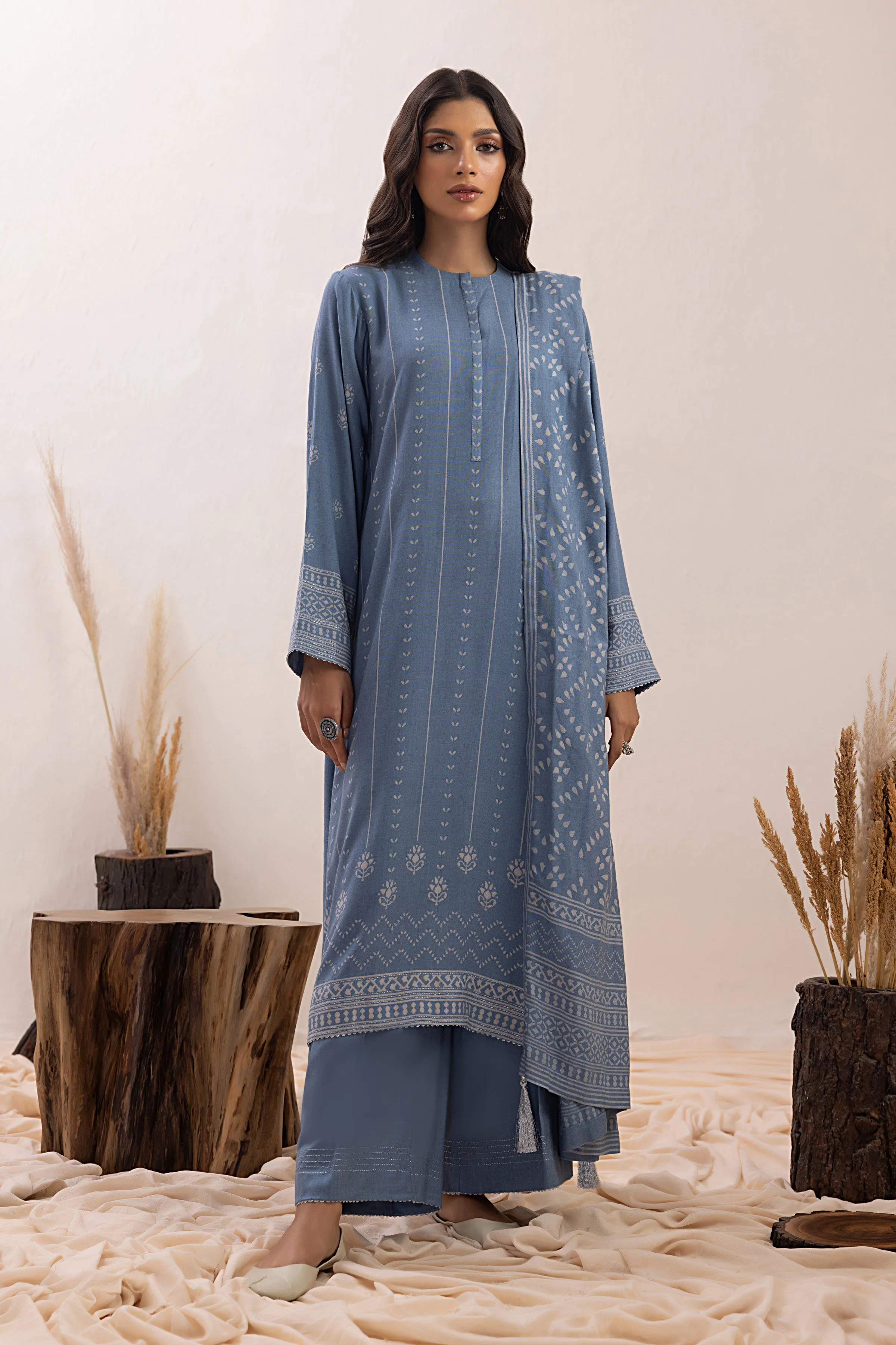 Lakhany Pashmina Printed Unstitched 3 Piece Suit LG-SR-0148-B