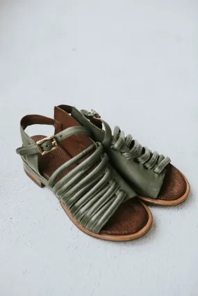 Melissa Sandal