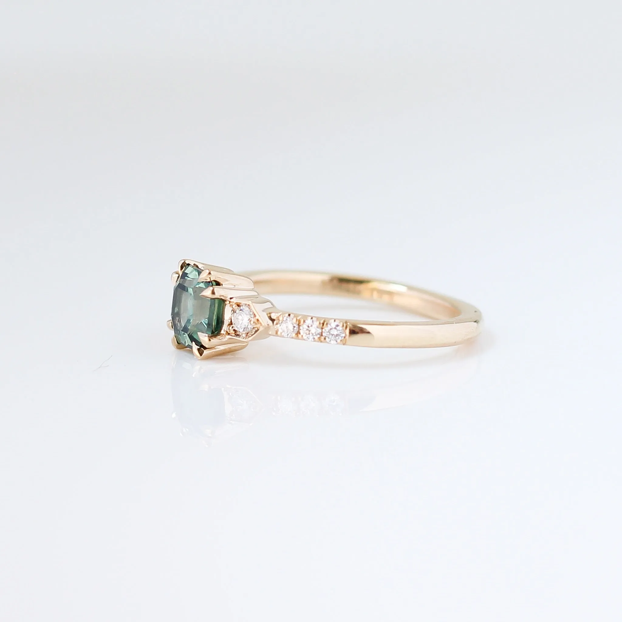 Nebula Green Montana Sapphire Ring