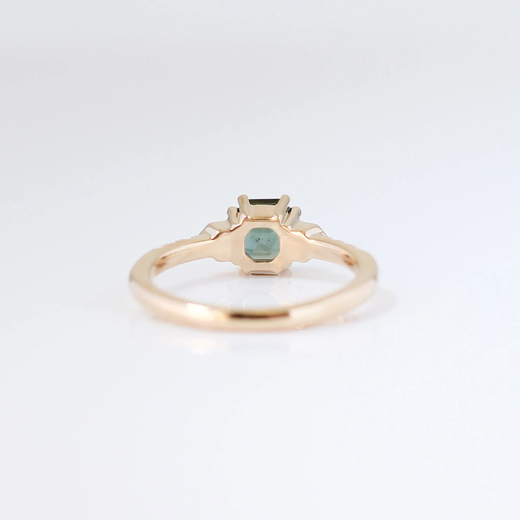 Nebula Green Montana Sapphire Ring