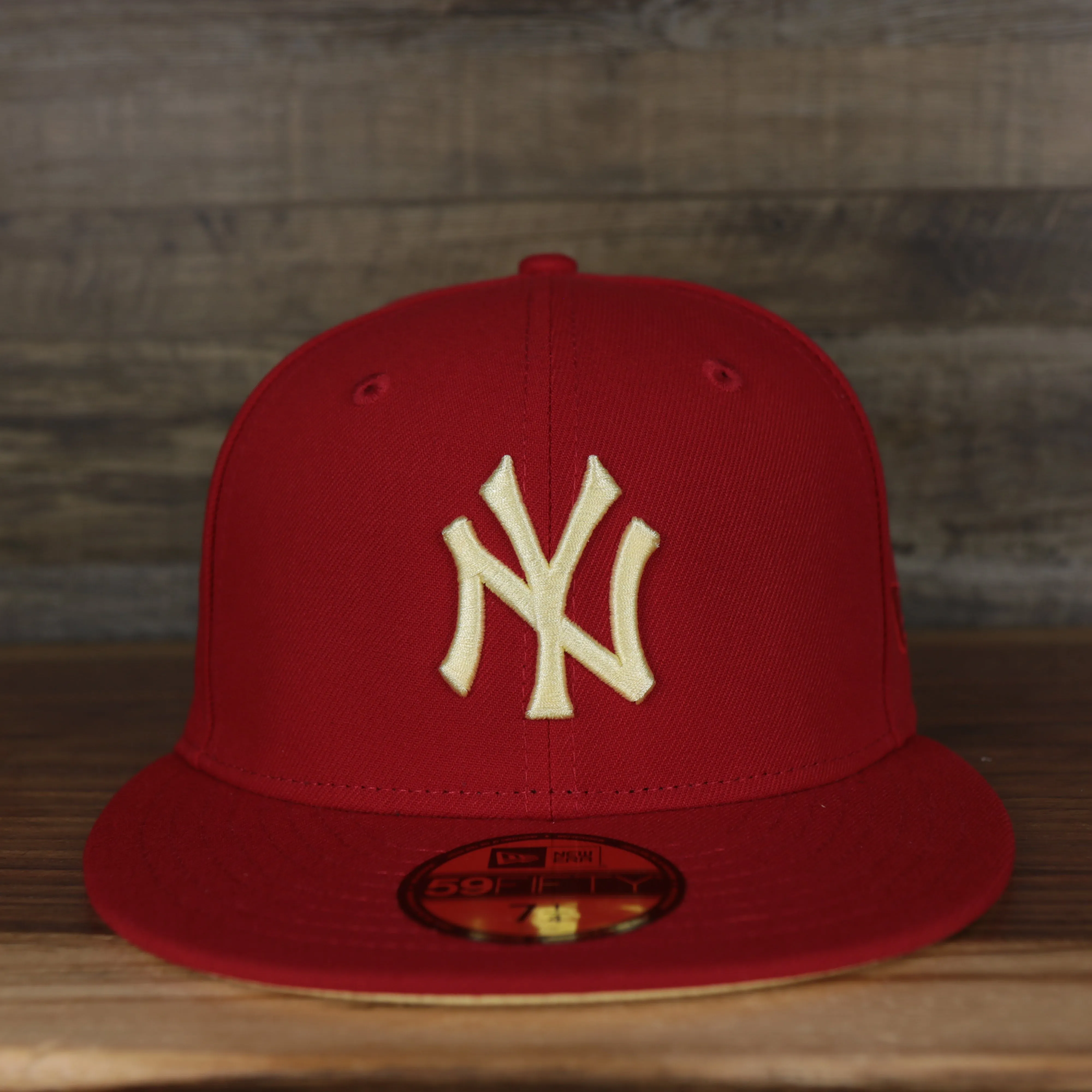 New York Yankees 1999 World Series Side Patch Yellow Bottom 59Fifty Fitted Cap | Red | State Fruit