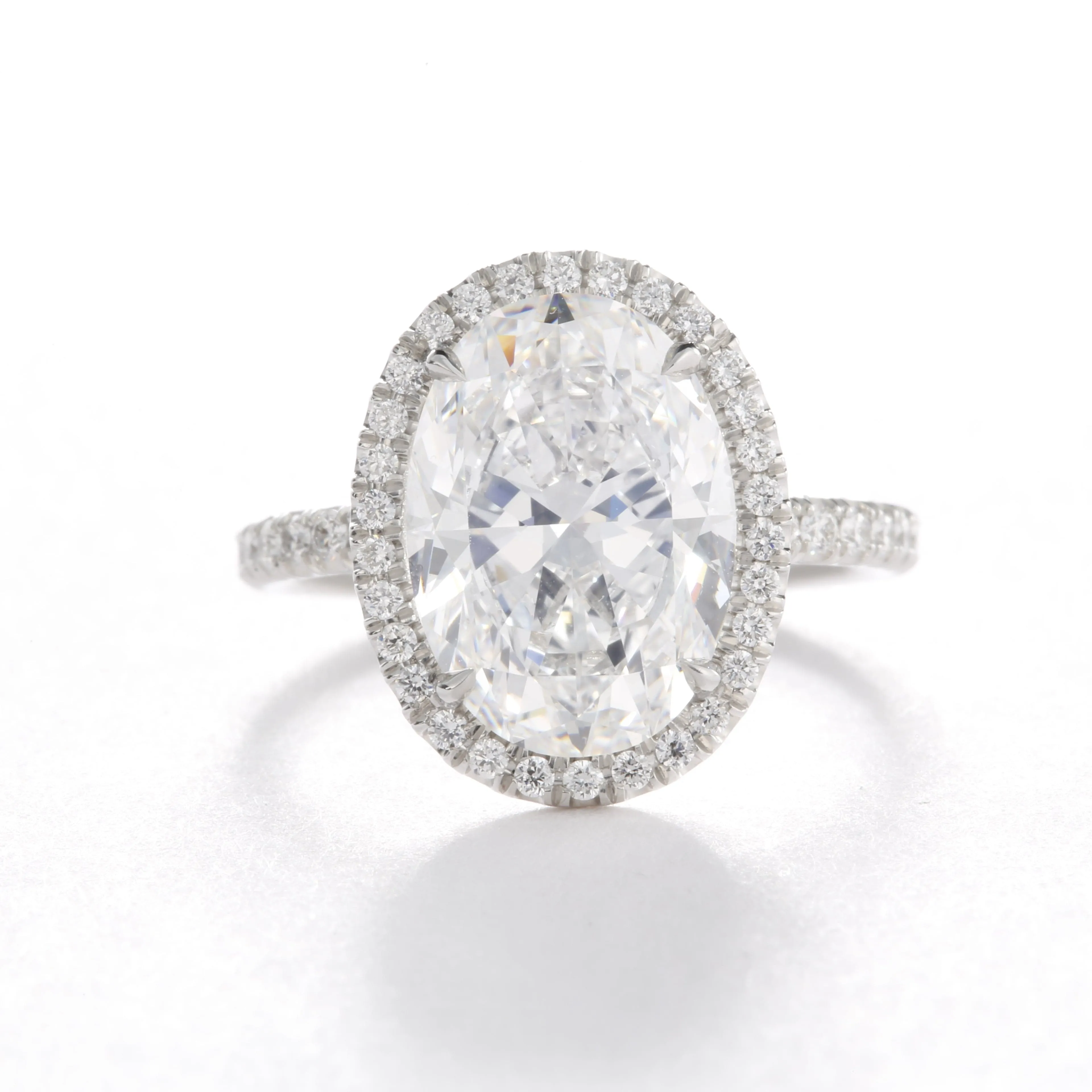 Oval Diamond Engagement Rings