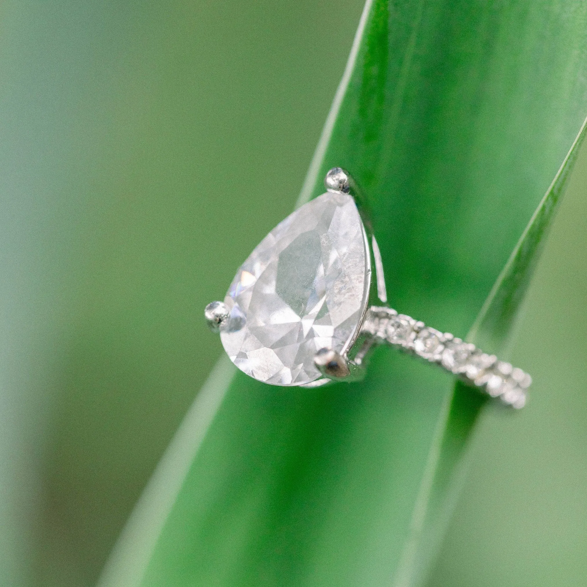 Pear Diamond Engagement Rings, Lab Grown