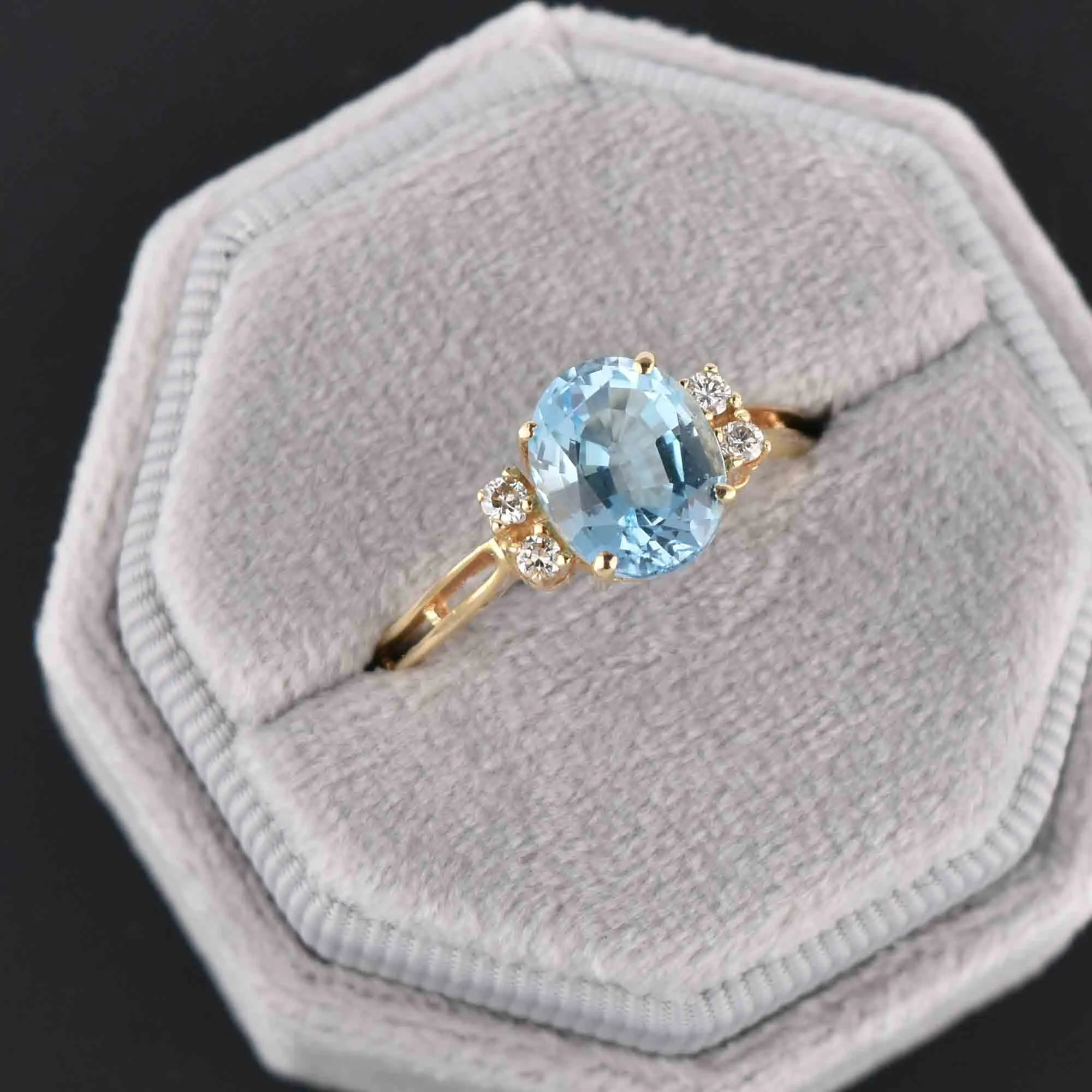 Vintage 14K Gold Diamond 3.25 CTW Blue Topaz Ring, Sz 10.25