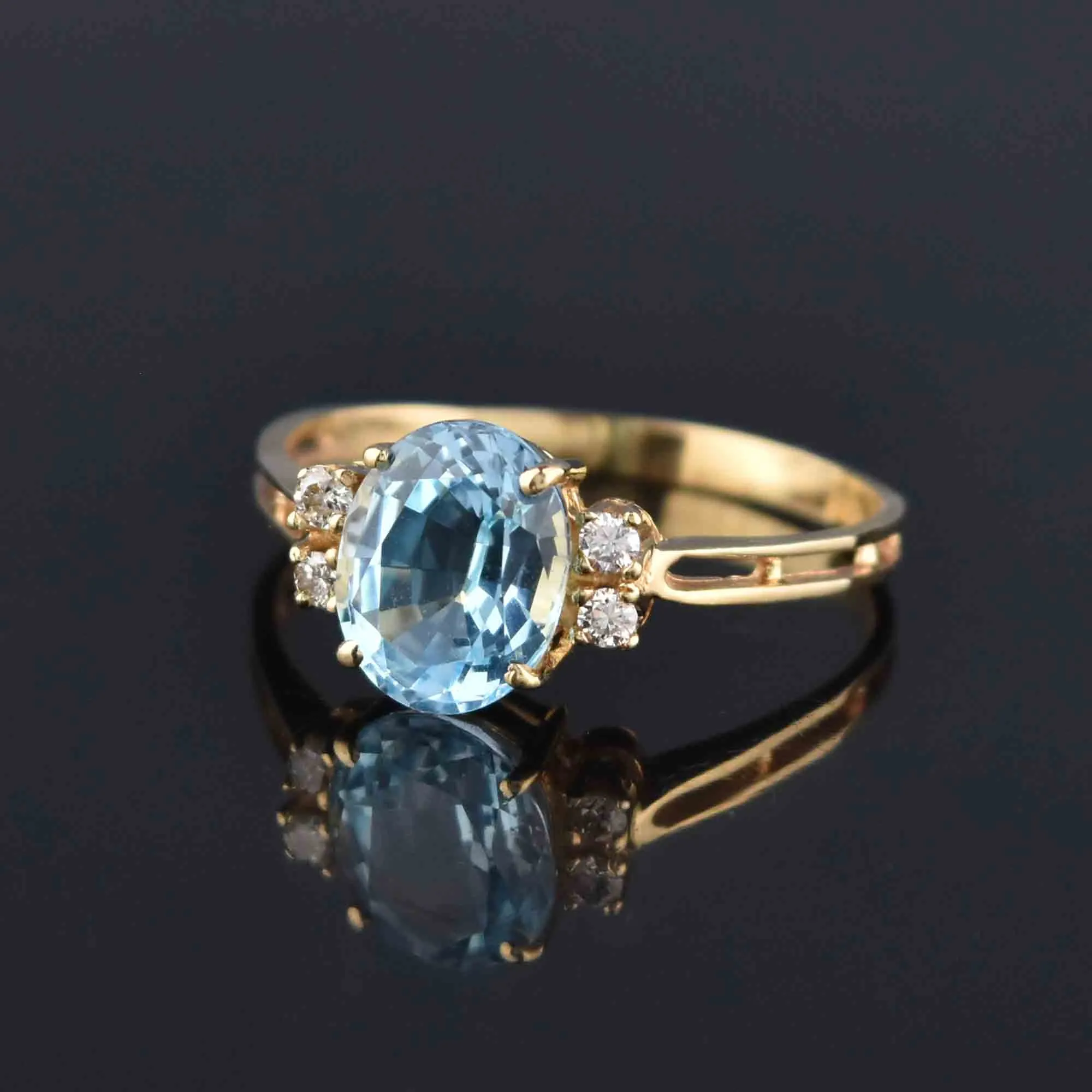 Vintage 14K Gold Diamond 3.25 CTW Blue Topaz Ring, Sz 10.25