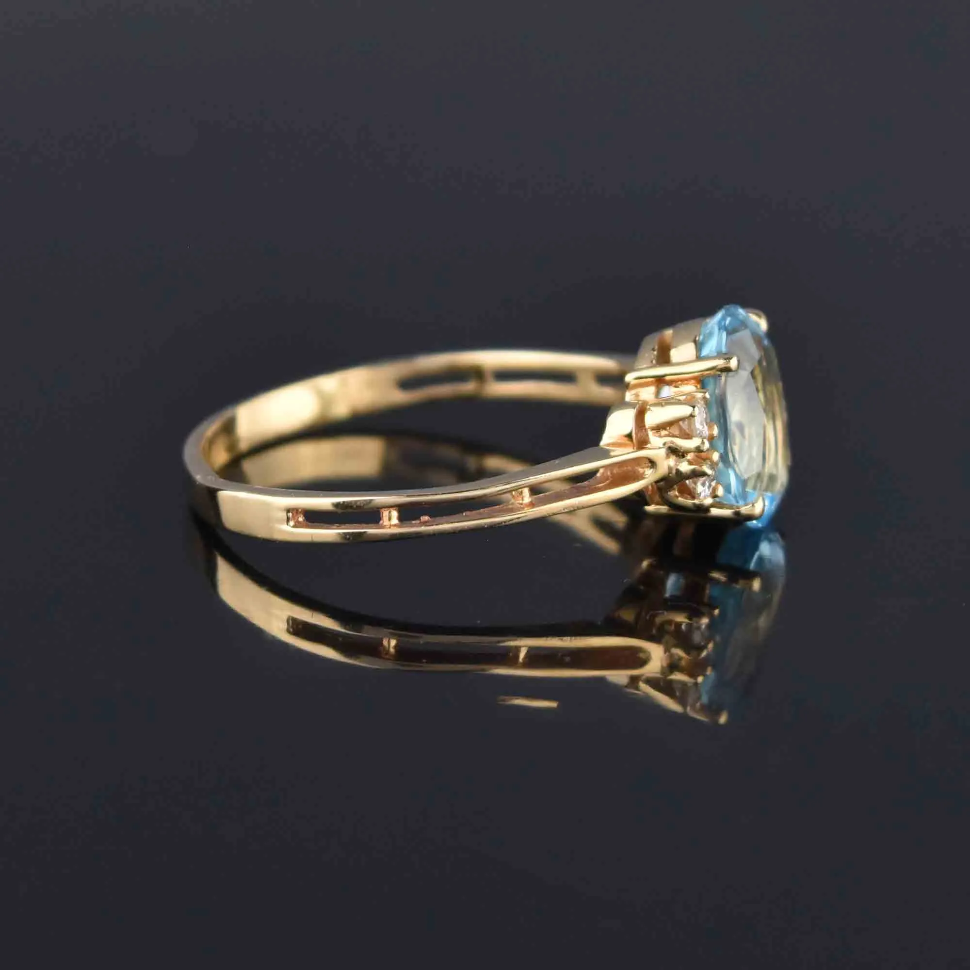 Vintage 14K Gold Diamond 3.25 CTW Blue Topaz Ring, Sz 10.25