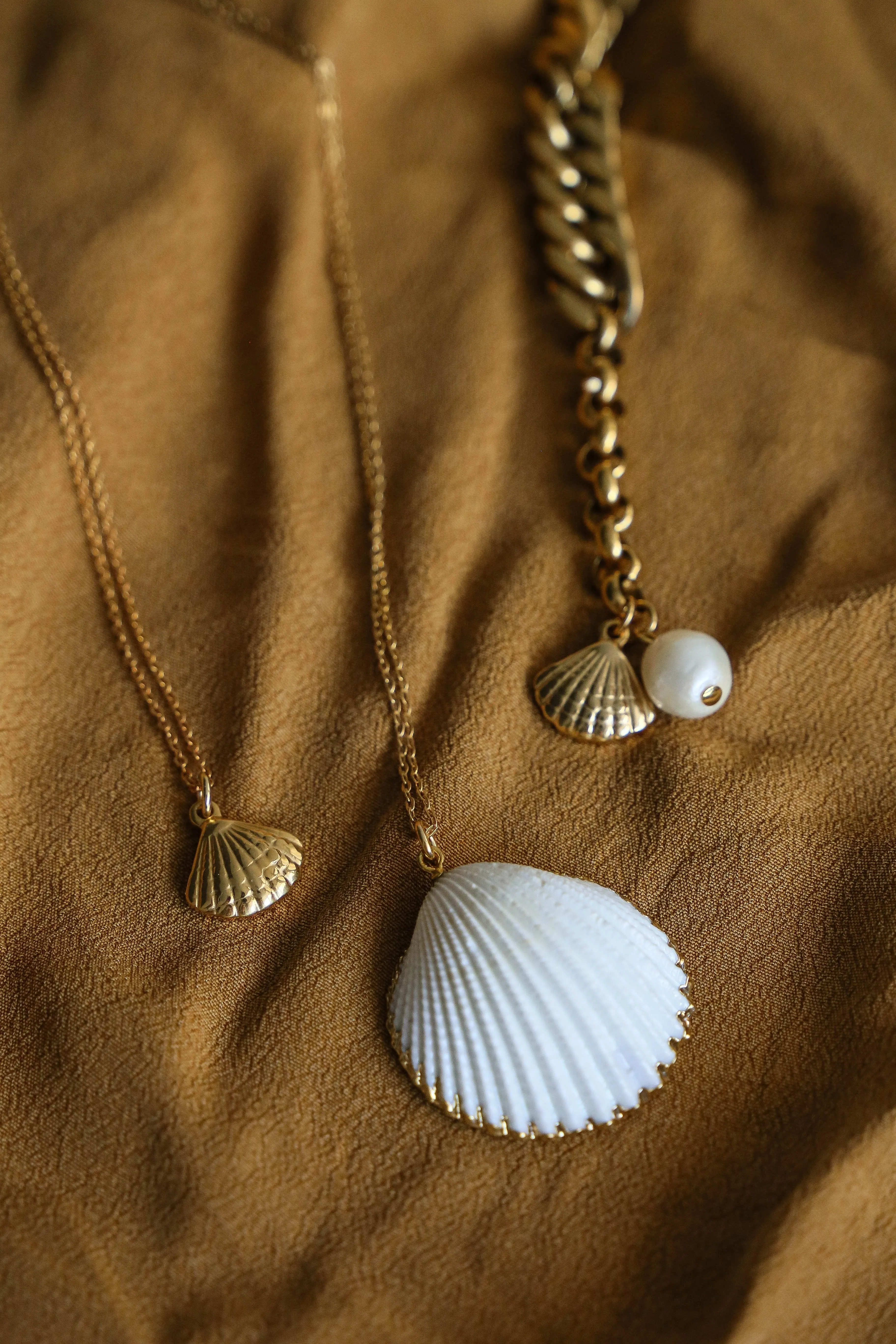 White & Gold Necklace